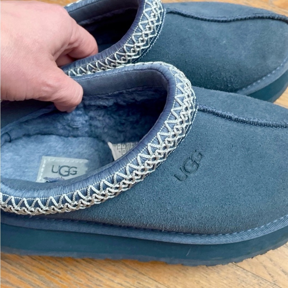 UGG Tasman